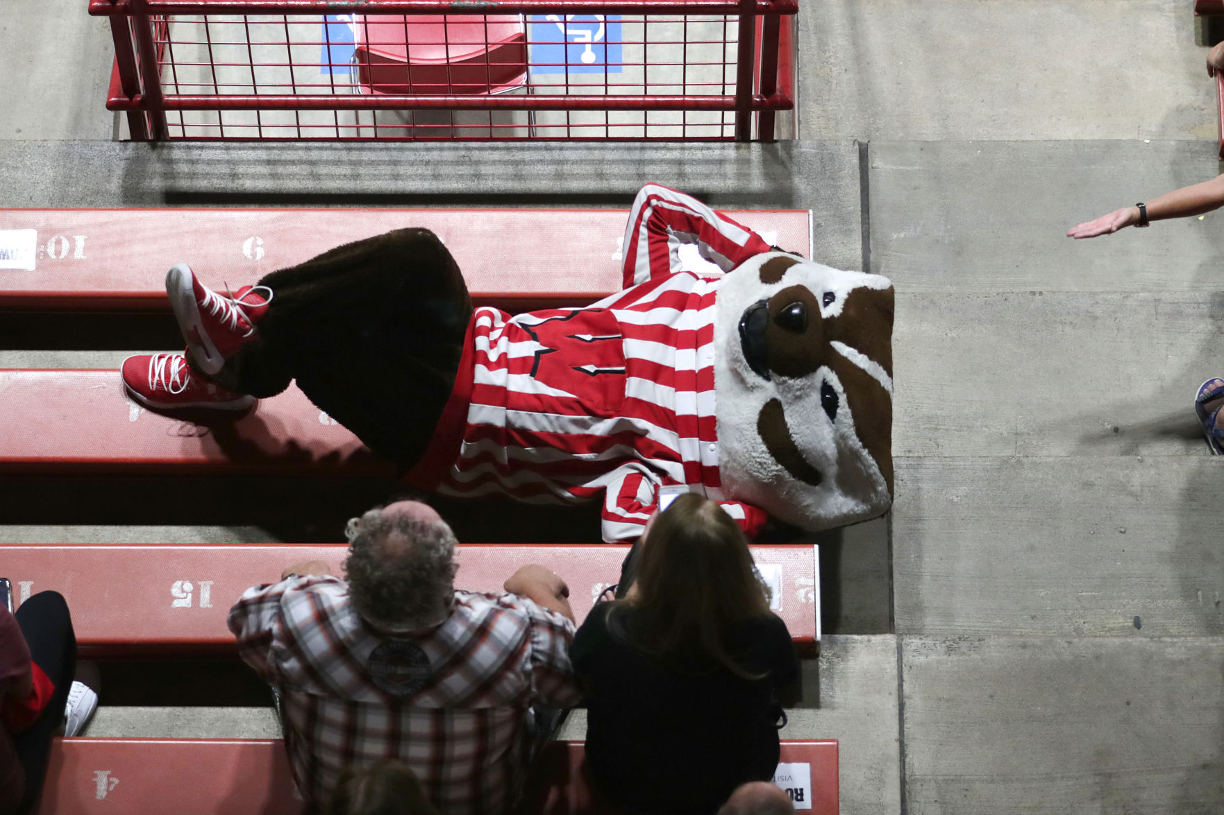 082327_uwtcuvolleyball_03kw-08272021203009